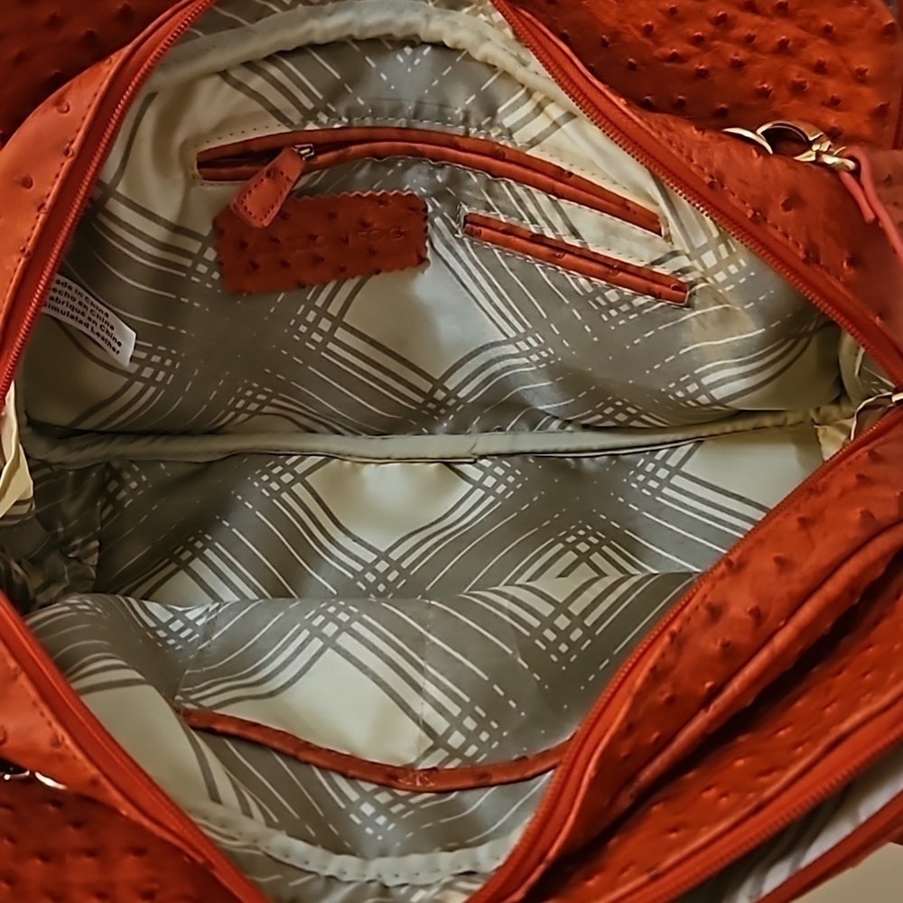 LONDON FOG 1990s Coral Faux Ostrich Shoulder Bag - Picture 10 of 12